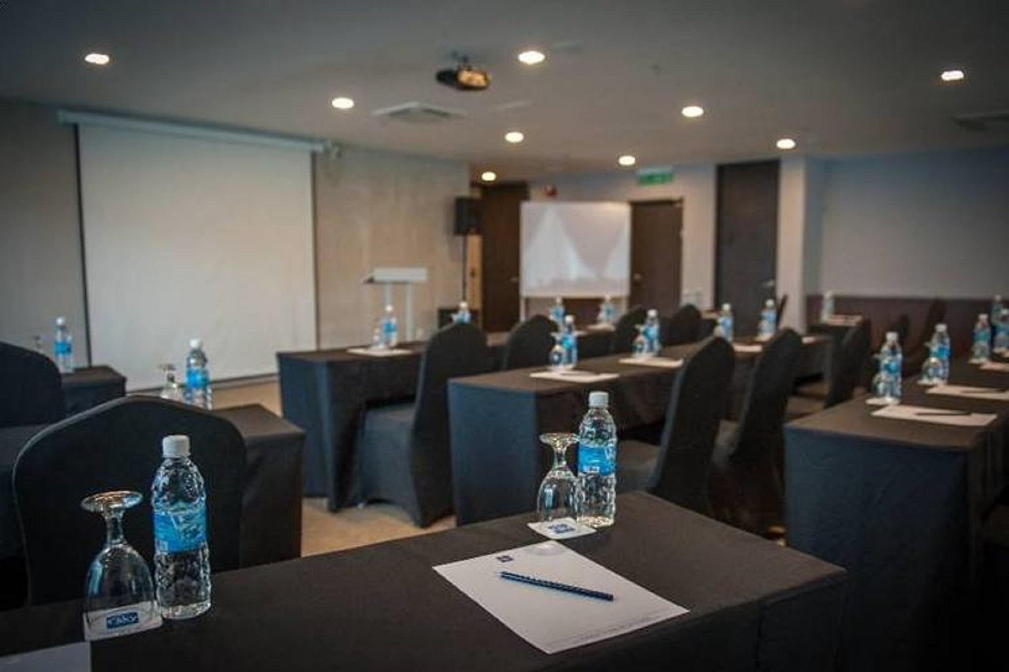 Sky Hotel Kota Kinabalu Eksteriør bilde