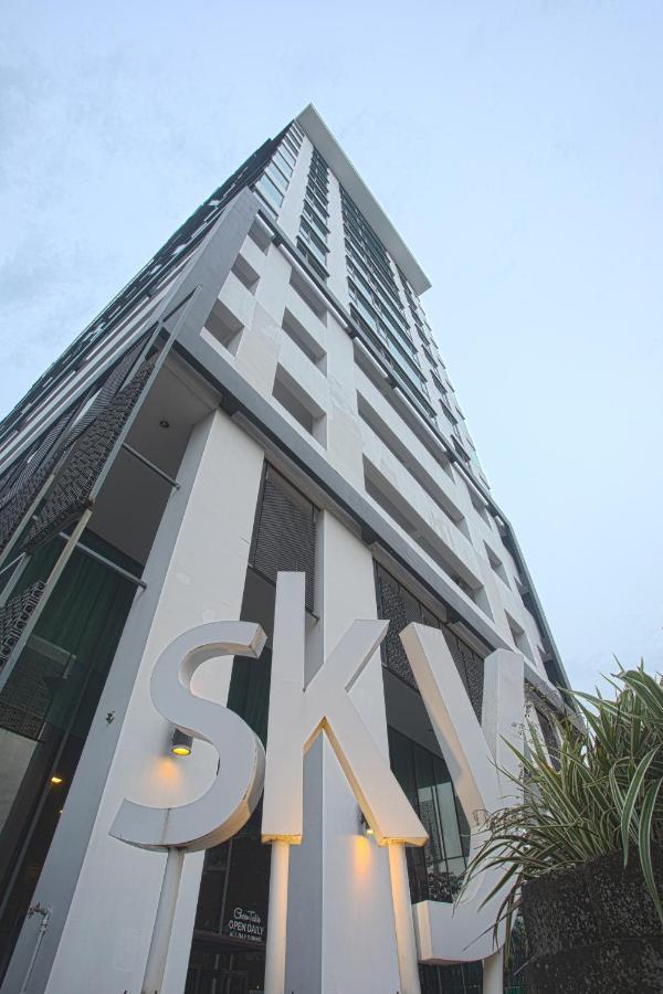 Sky Hotel Kota Kinabalu Eksteriør bilde