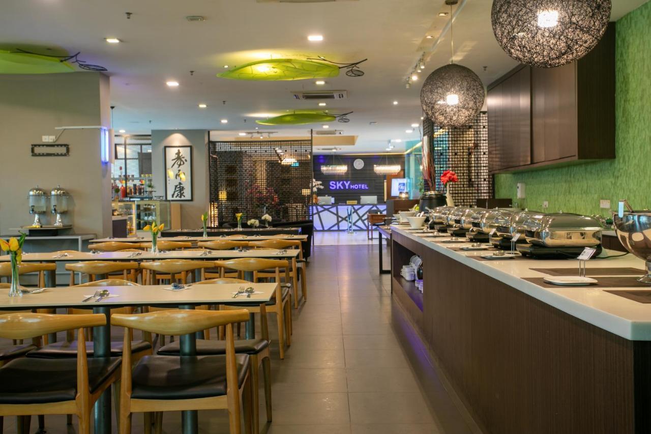 Sky Hotel Kota Kinabalu Eksteriør bilde