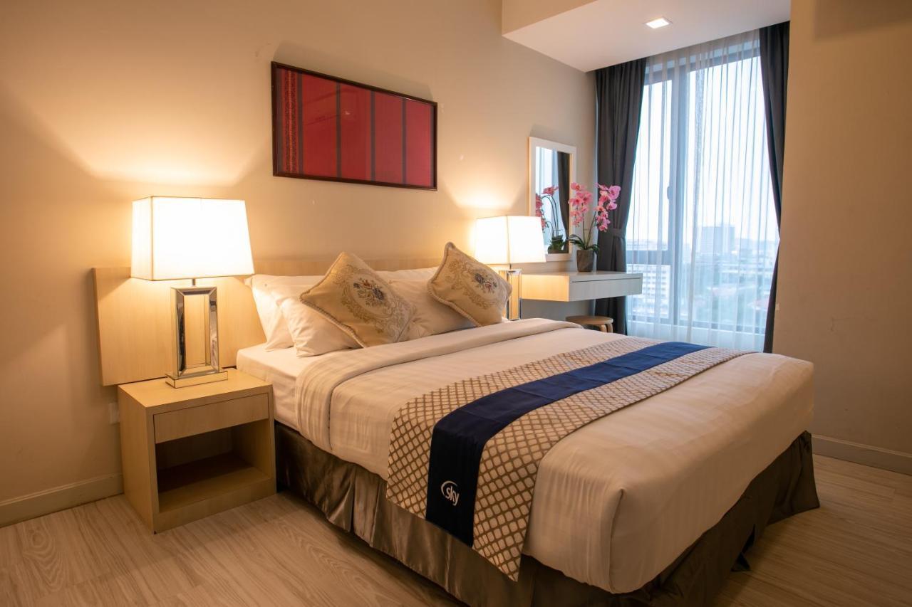 Sky Hotel Kota Kinabalu Eksteriør bilde