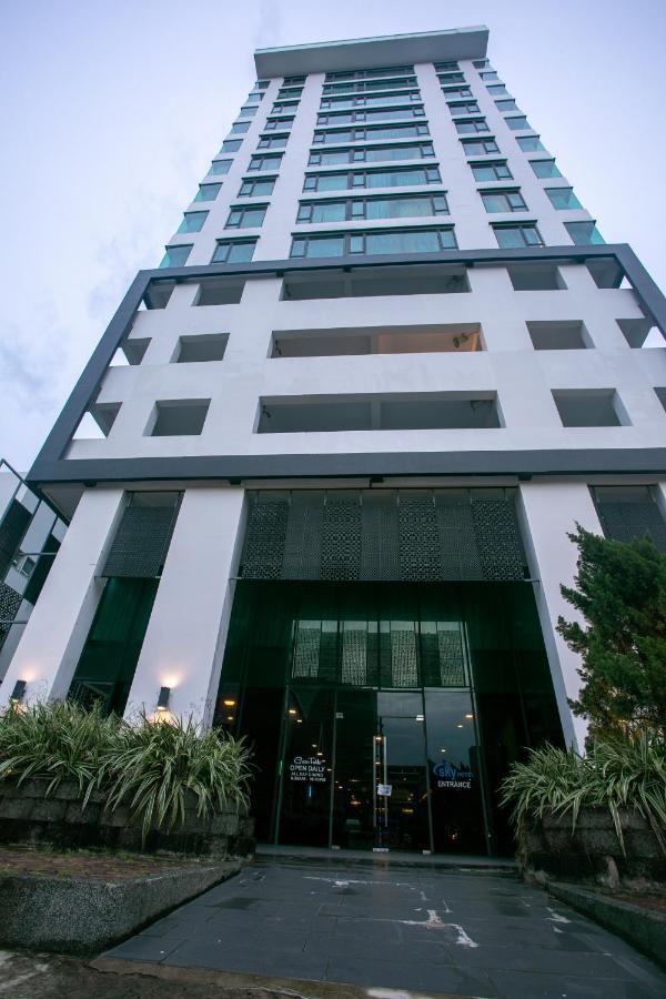 Sky Hotel Kota Kinabalu Eksteriør bilde