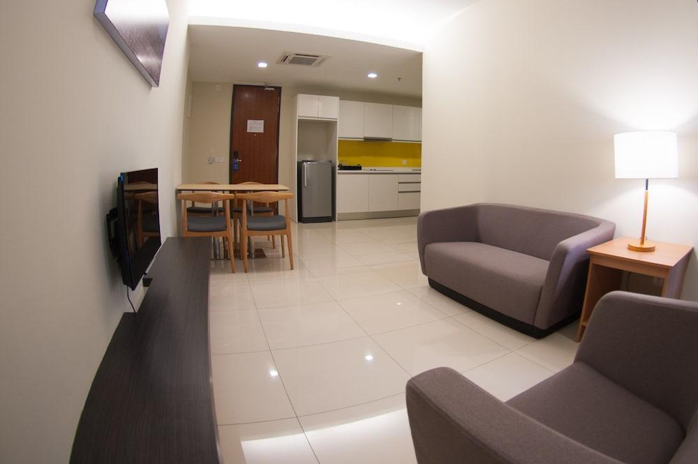 Sky Hotel Kota Kinabalu Eksteriør bilde